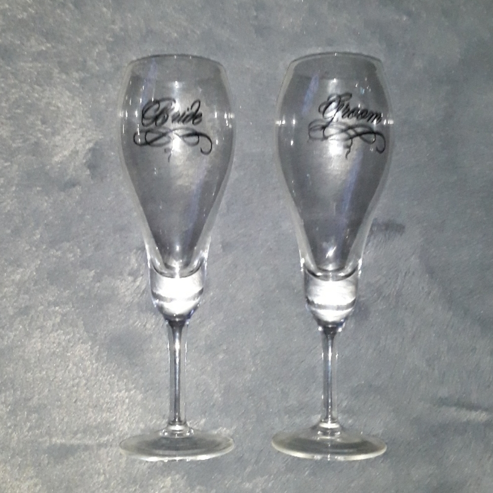 Bride & Groom champagne glasses